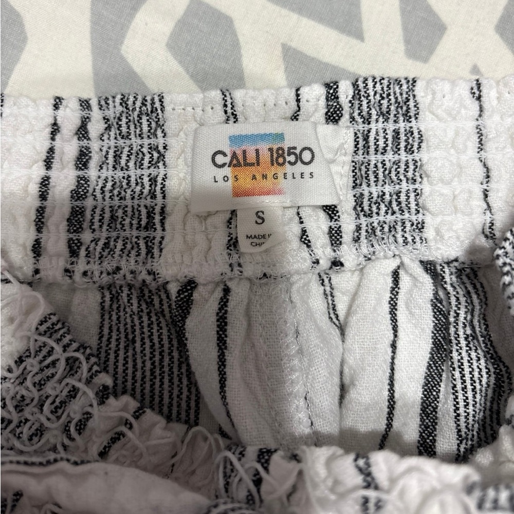 Cali 1850 White and Black Striped Pants With Beaded Strings - Picture 8 of 9